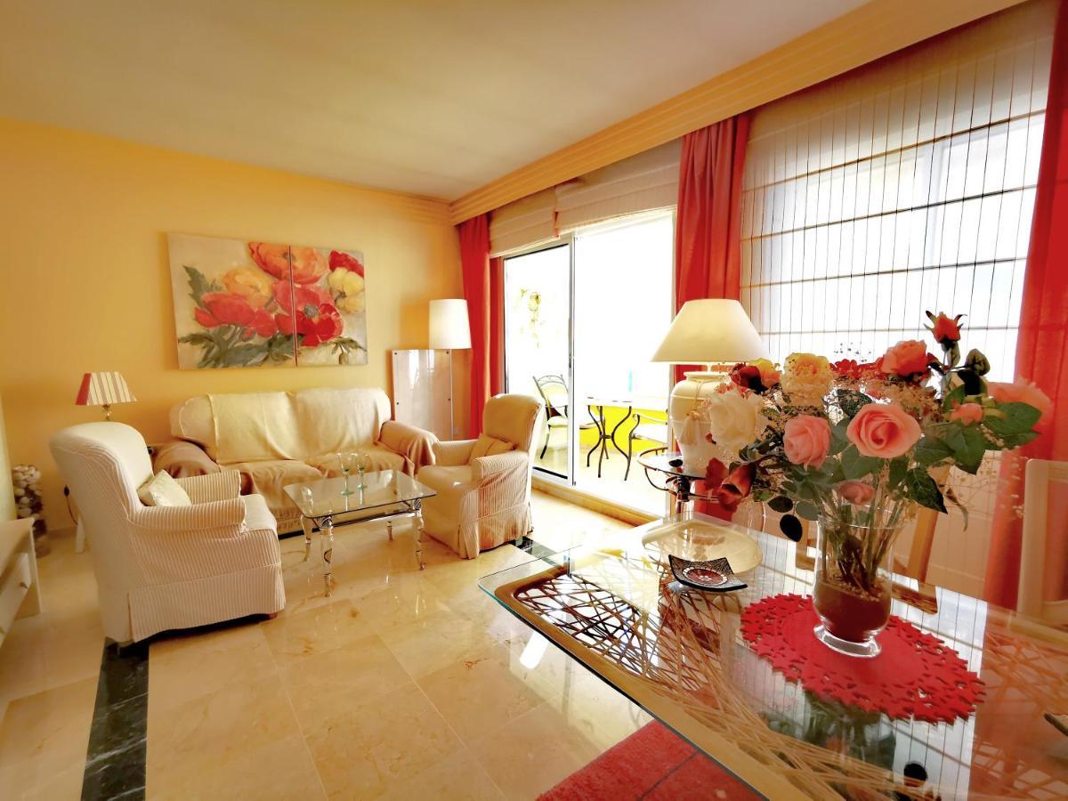 Banana Apartemen *