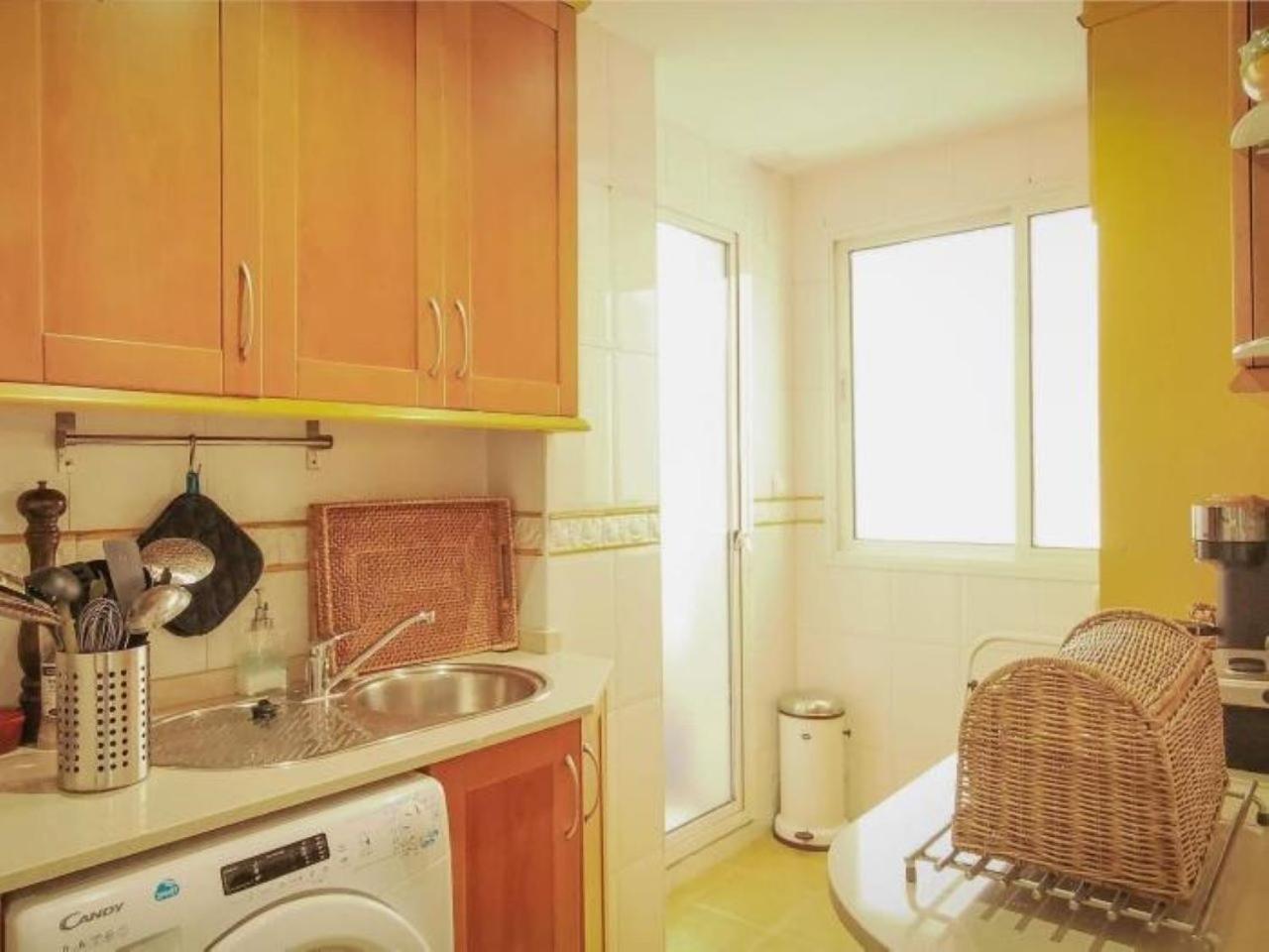 Banana Apartemen
